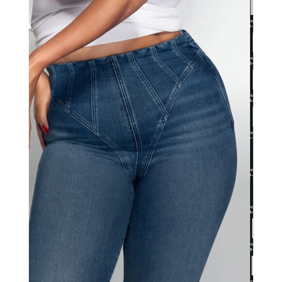 Good American Compression Jeans Good Legs Flare Mega 6/28 GWCF014T - Picture 1 of 8